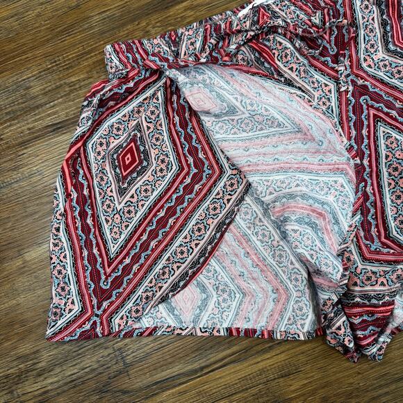 Hollister size Medium shorts NWT geometric print 2 in inseam - Picture 8 of 10
